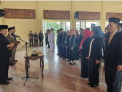 Wakil Bupati Lampung Timur H.Azwar Hadi,.SE,.M.Si Lantik 48 Pejabat Eselon III dan IV di Aula Rumah Dinas